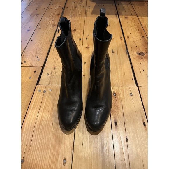 Women's Classic Ralph Lauren Leather Pull On Black High Heel Booties Size 7.5 - Picture 2 of 7